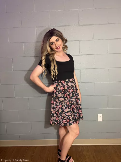 Henry's roommate is out for the week, which means it's time for sissy slut Rose to come out and play 😏 by Daddy_OG_Dave