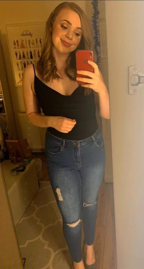 Hey 25 from the UK if anybody is up for me? Haha 😘 by MinimumBackground551