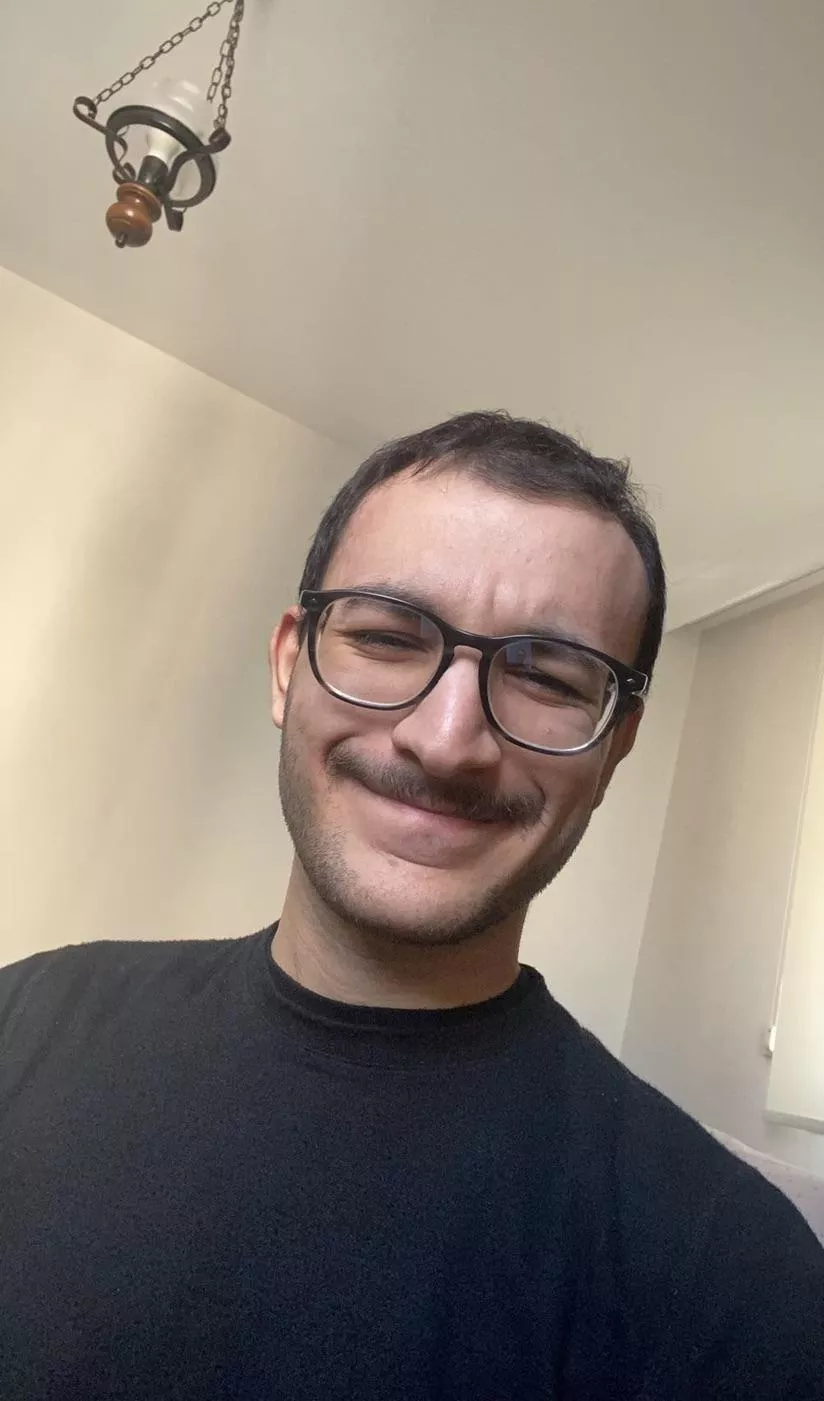 hey there! like the mustache? posted by trnzyy