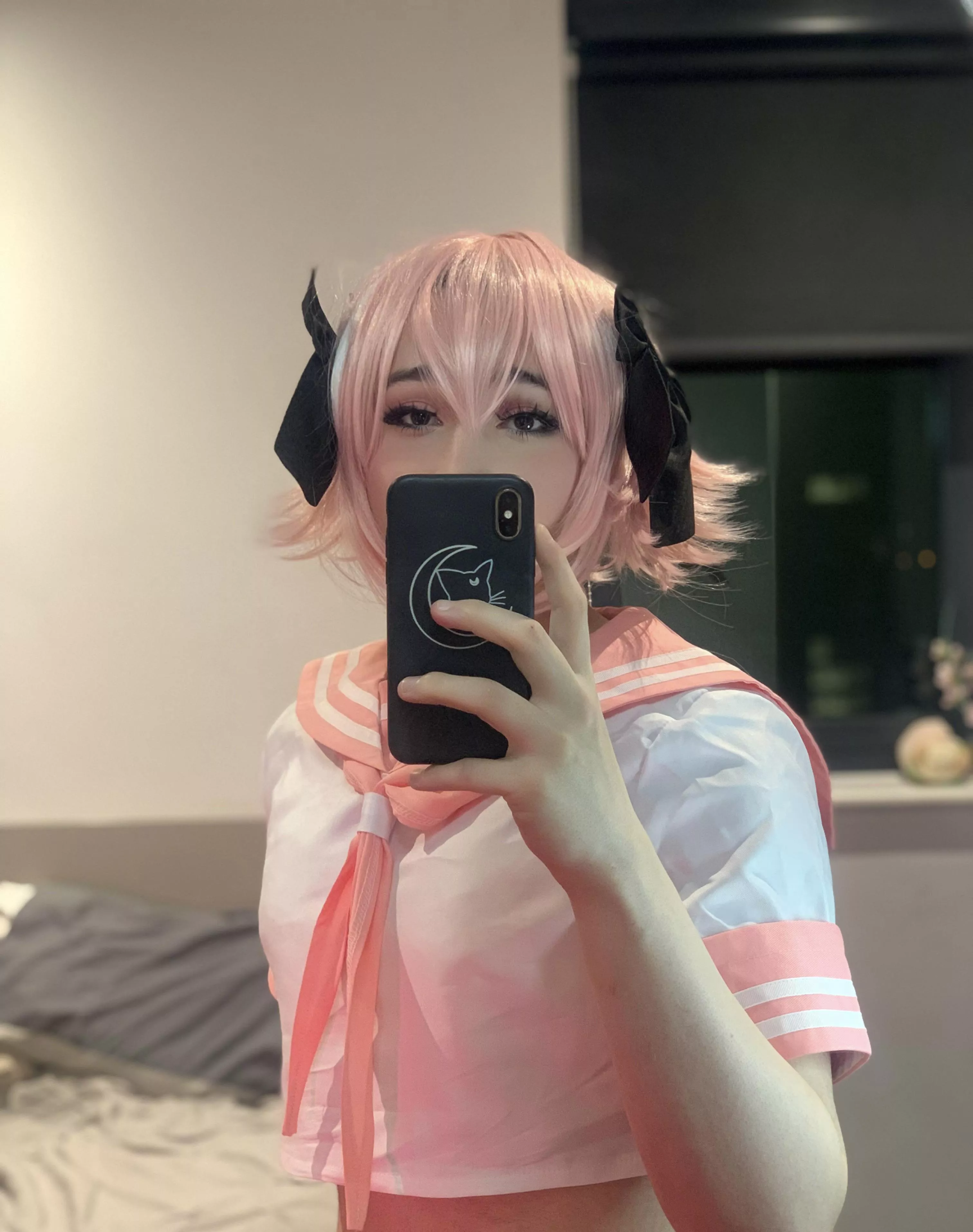 how do i look as astolfo? 😼 posted by xyb2a