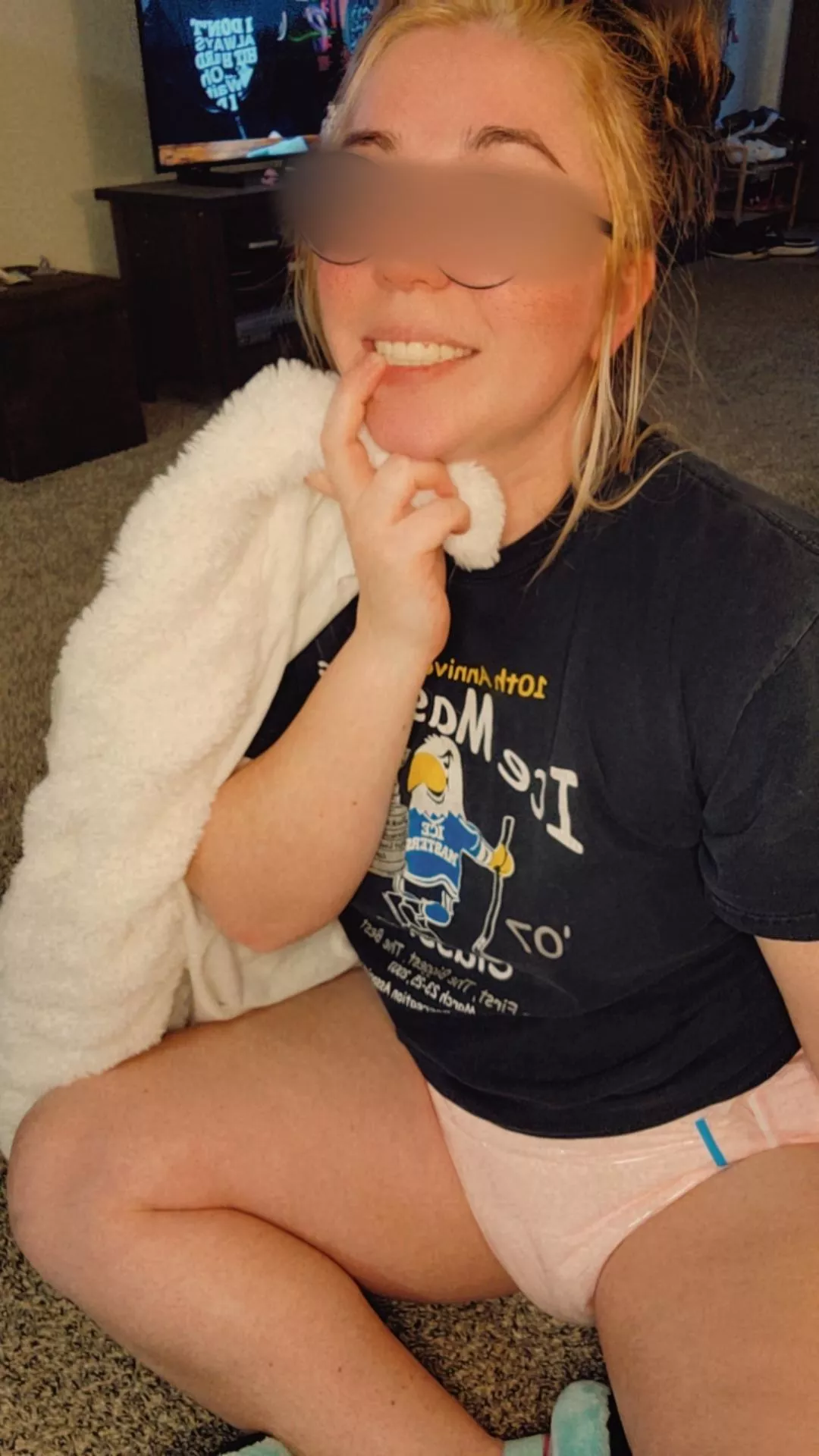 I bite you with these 😬 posted by acuteacorn