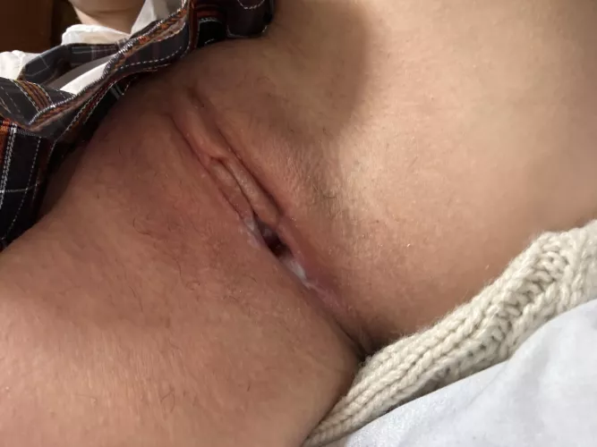 I wanna feel your tongue inside my pussy by draconia777