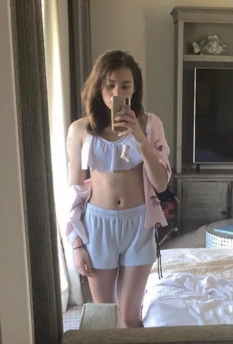 If you like me, you’re GAY🏳️‍🌈😅😁 posted by mclcae