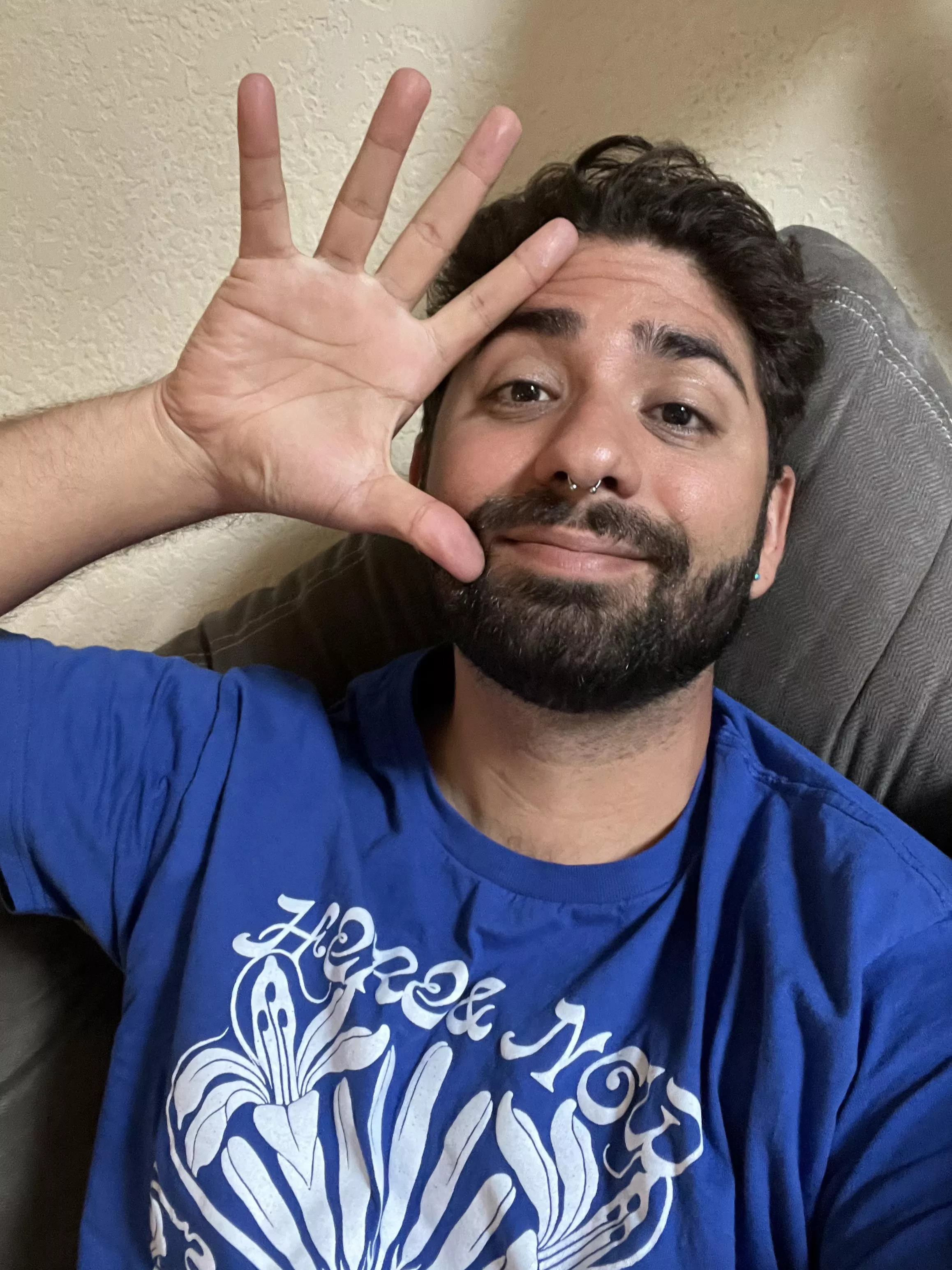 Just wanted to say hi 👋🏽 posted by queerminded25