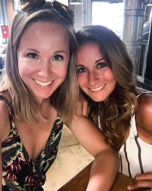 Left or right? by Wallydinger123