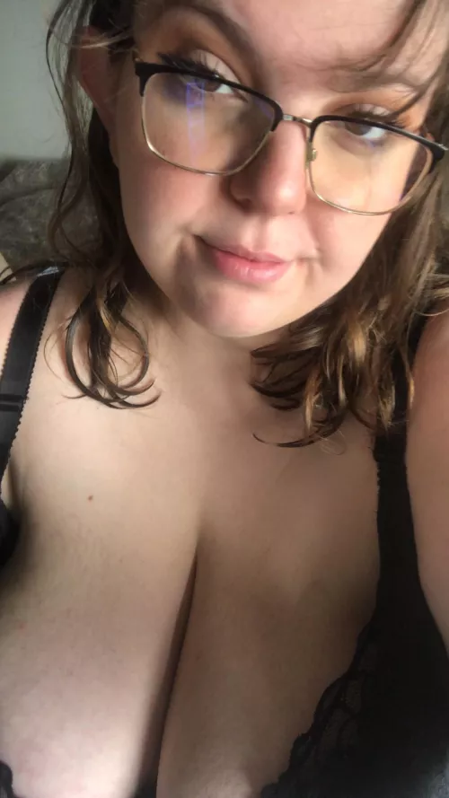 Looking for a friend by Frosty_Amphibian_420