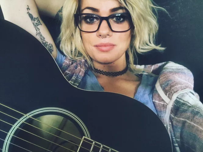 My music keeps me alive by HODLmeHarder