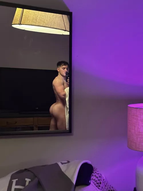 My new lighting 🍆 by BloeJogs