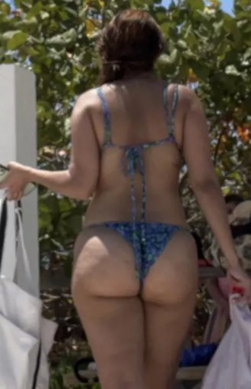 Perfect Latina ass by Femrock