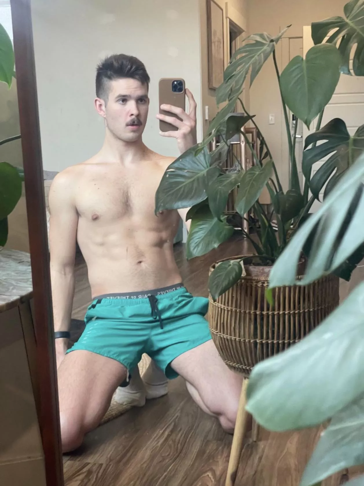 Proud plant dad 👨🏻 🪴 posted by Gage_Hansen