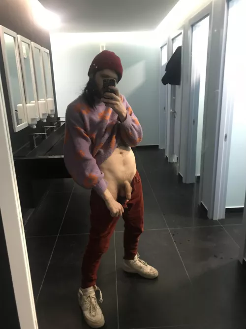 public bathrooms are my passion by saintgirrafe777