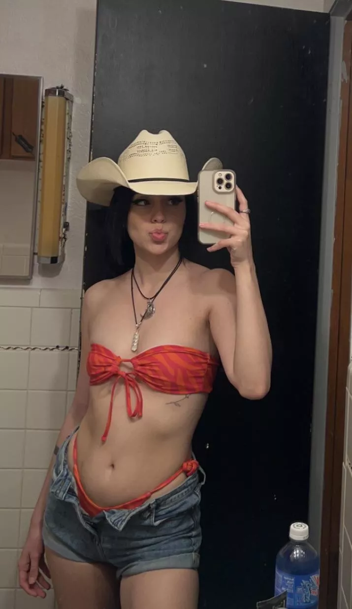 Save a horse, Ride a cowboy 🤠 posted by violet-rose1