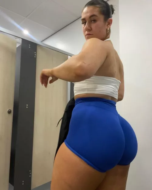 THICCC PAWG post leg pump by ArsenalGoonerFanbase