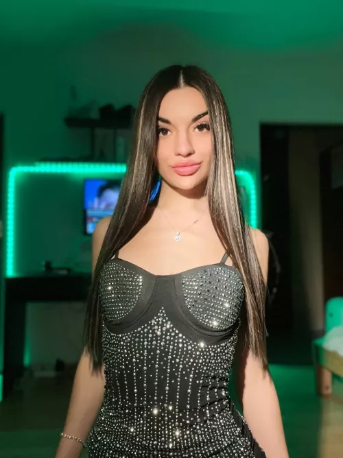 Ukrainian babe in a shiny hot corset. by surimilq