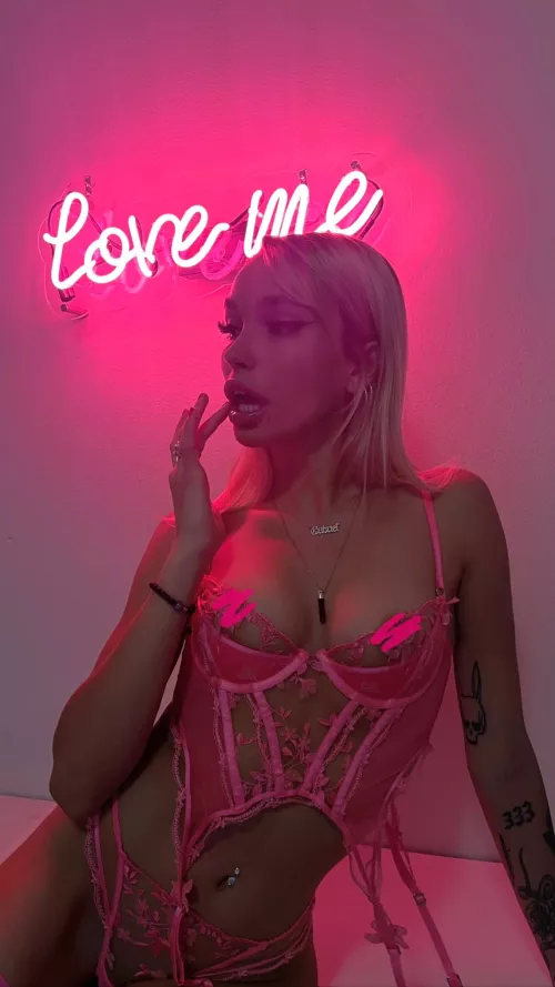 Who wants to fuck this small ass? by RaraKnupps666