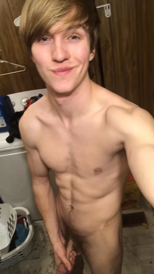 Who wants to give me a hand? by Tab2001