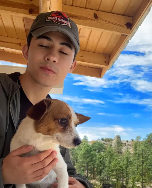 22 bored guy here. Anyone down to chat? by Dahrzzz