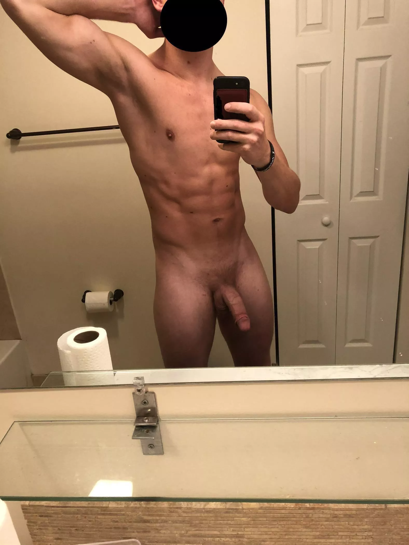 29M Experienced bull looking for hotwives in DC/NoVa/DMV posted by LuckySlut5252