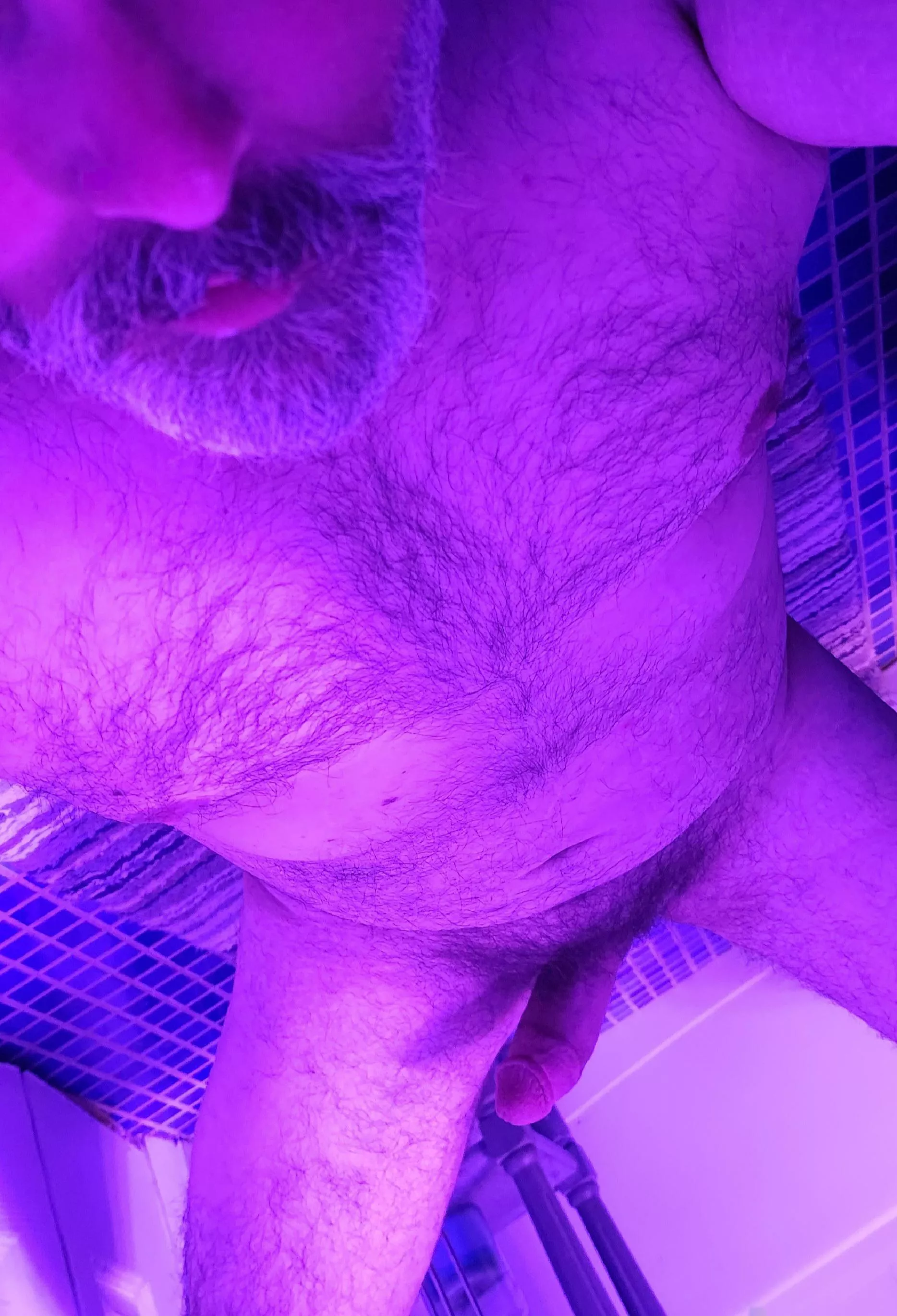 [42] pre shower nut! posted by GrizzleeBeer
