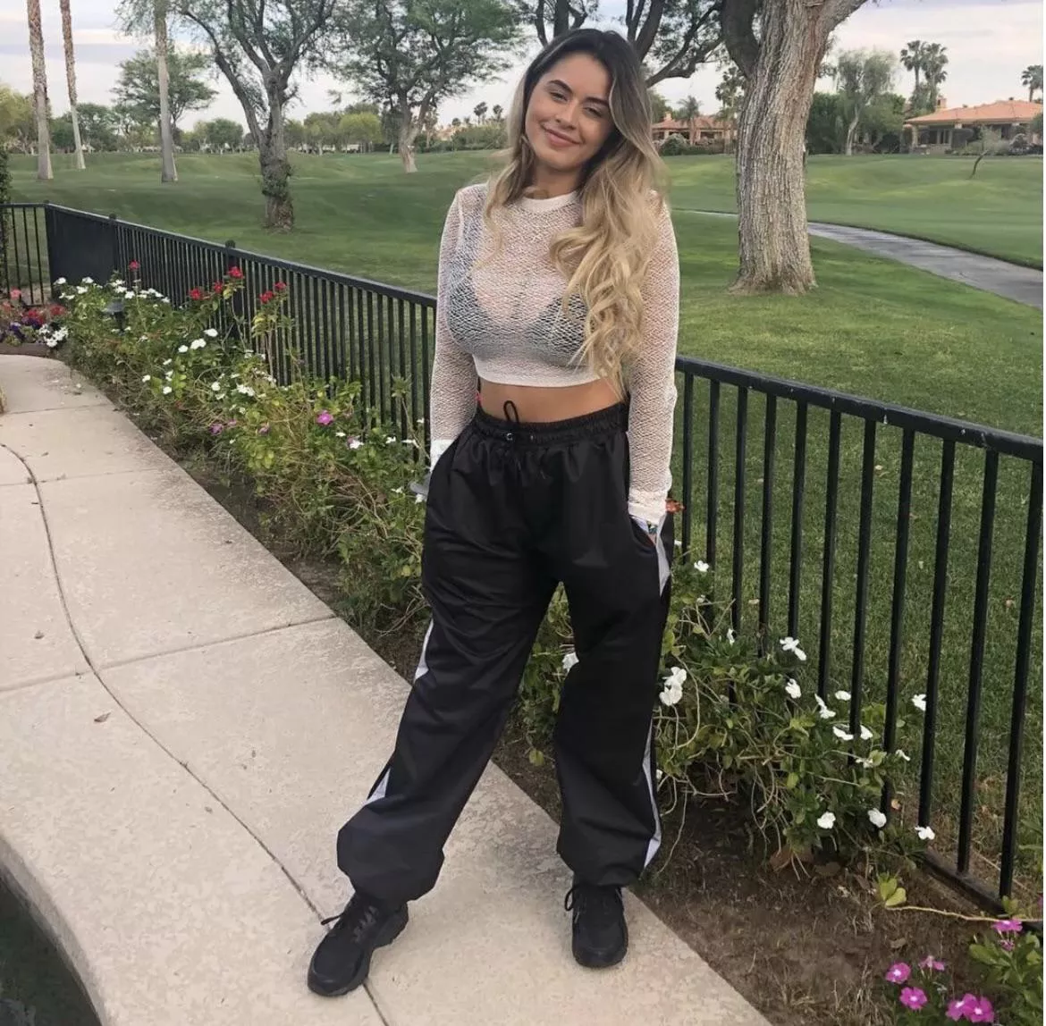 A beautiful day to tease posted by singularinterest