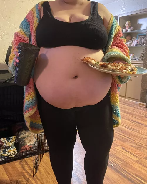 Another pizza pig out 🐷🐷🐷 by Stupid-Fluf