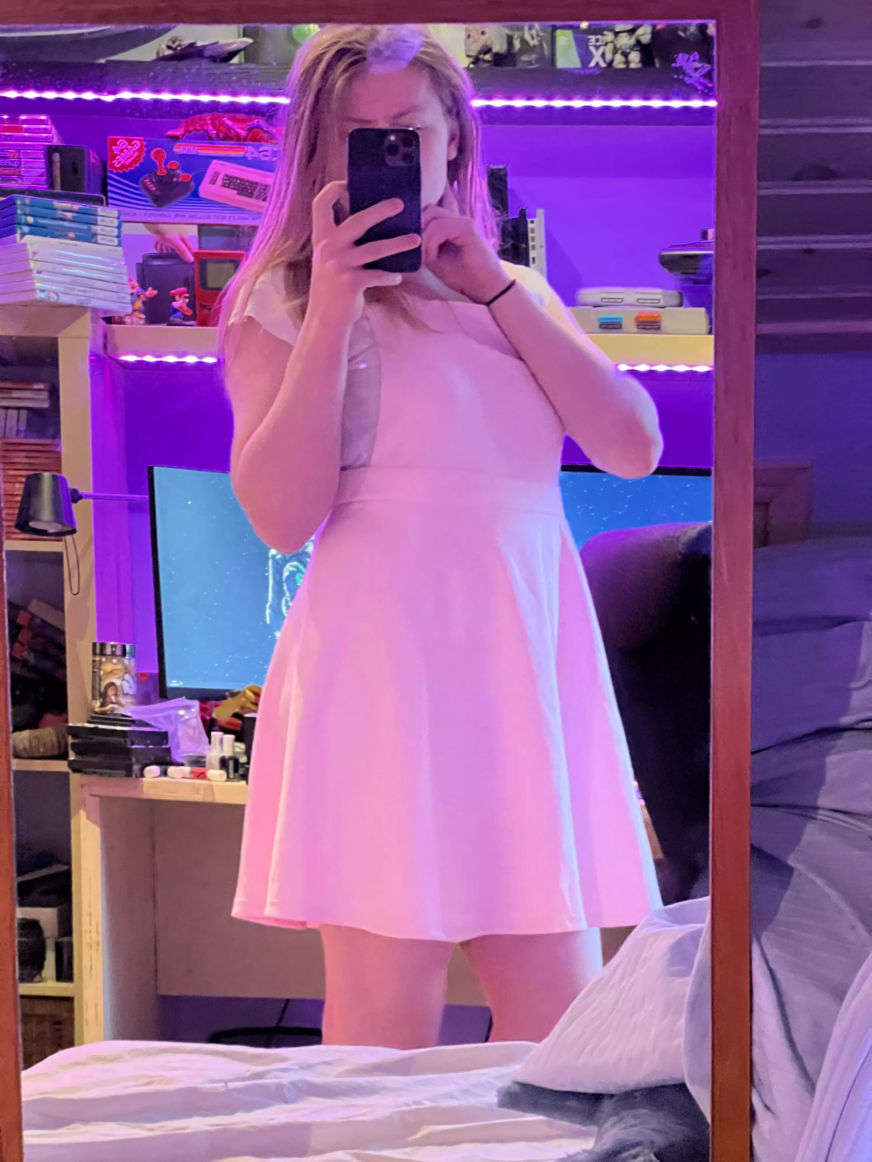 Anyone in need of a femboy gf? posted by MeMePotatoBoy