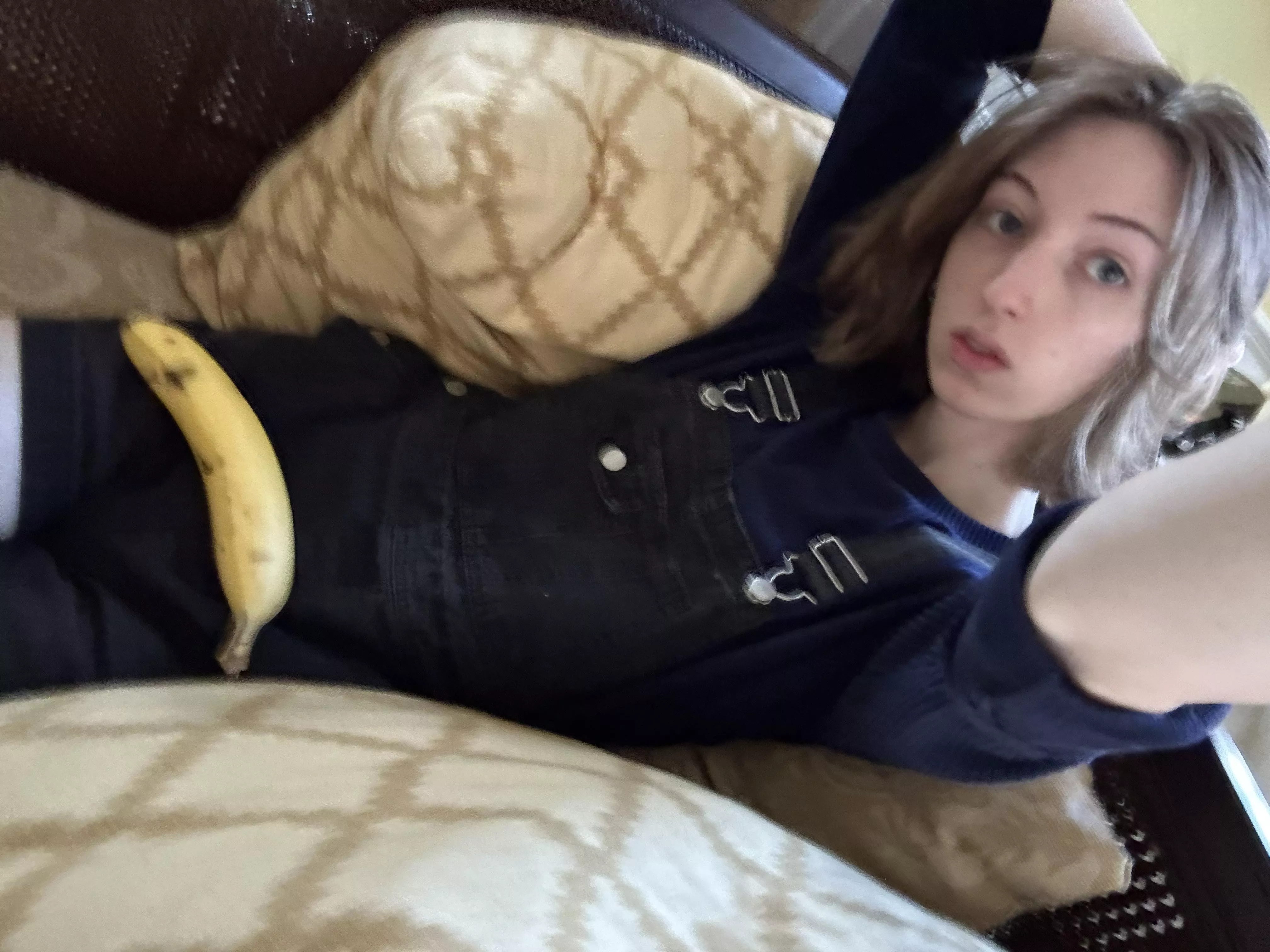 Blurry femboy ❤️ posted by twinkiti