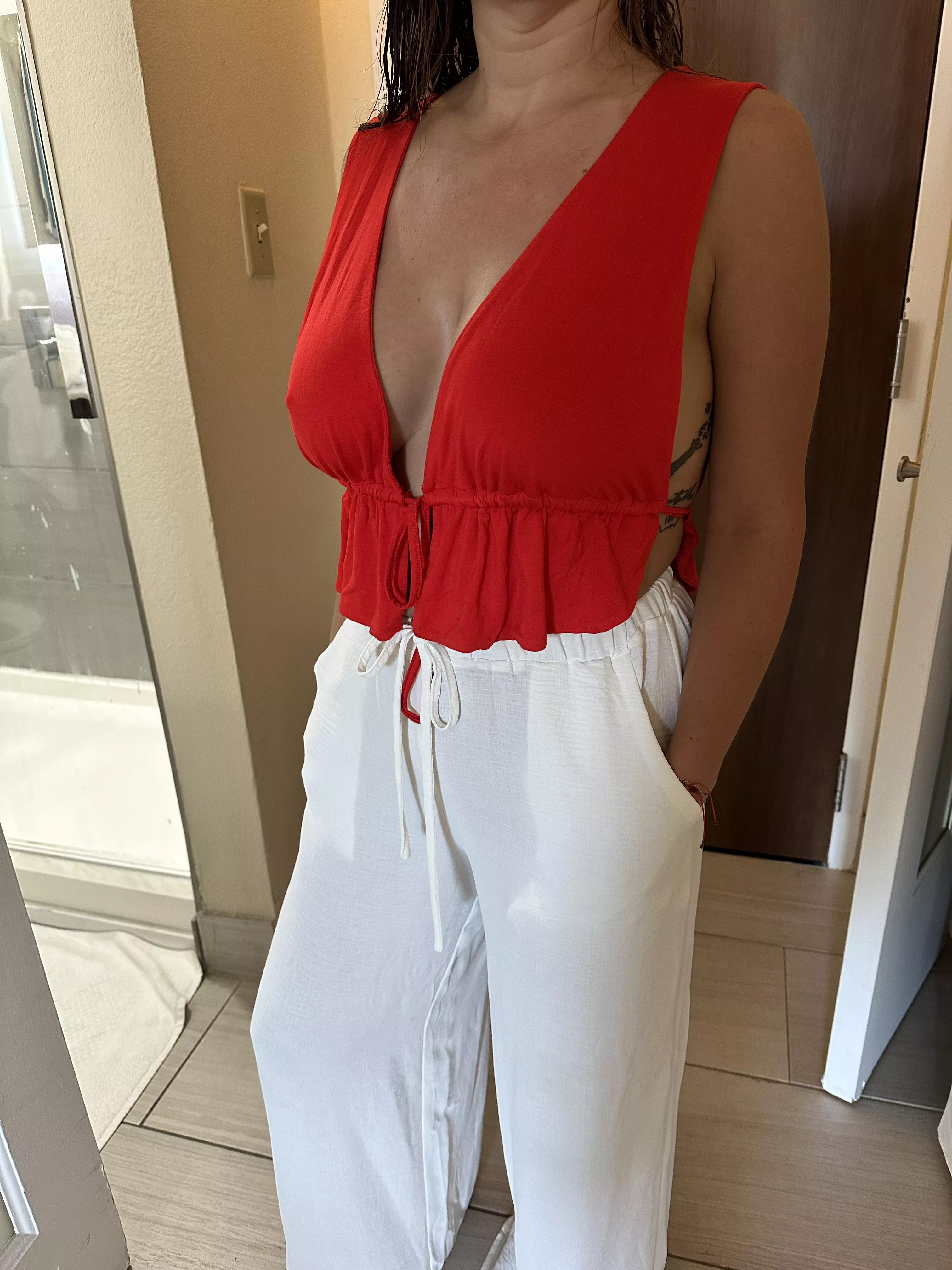 Braless and pantyless :) posted by melissa-sunshine