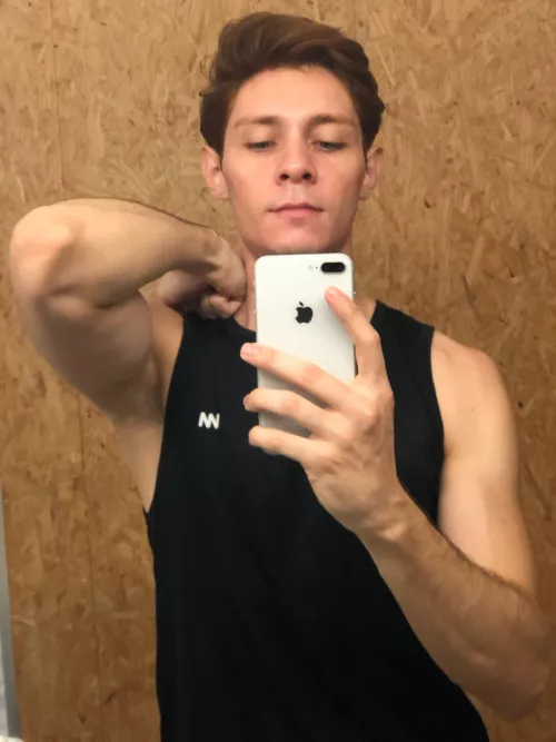 Can I give you a cuddle? by Bruce_redhead