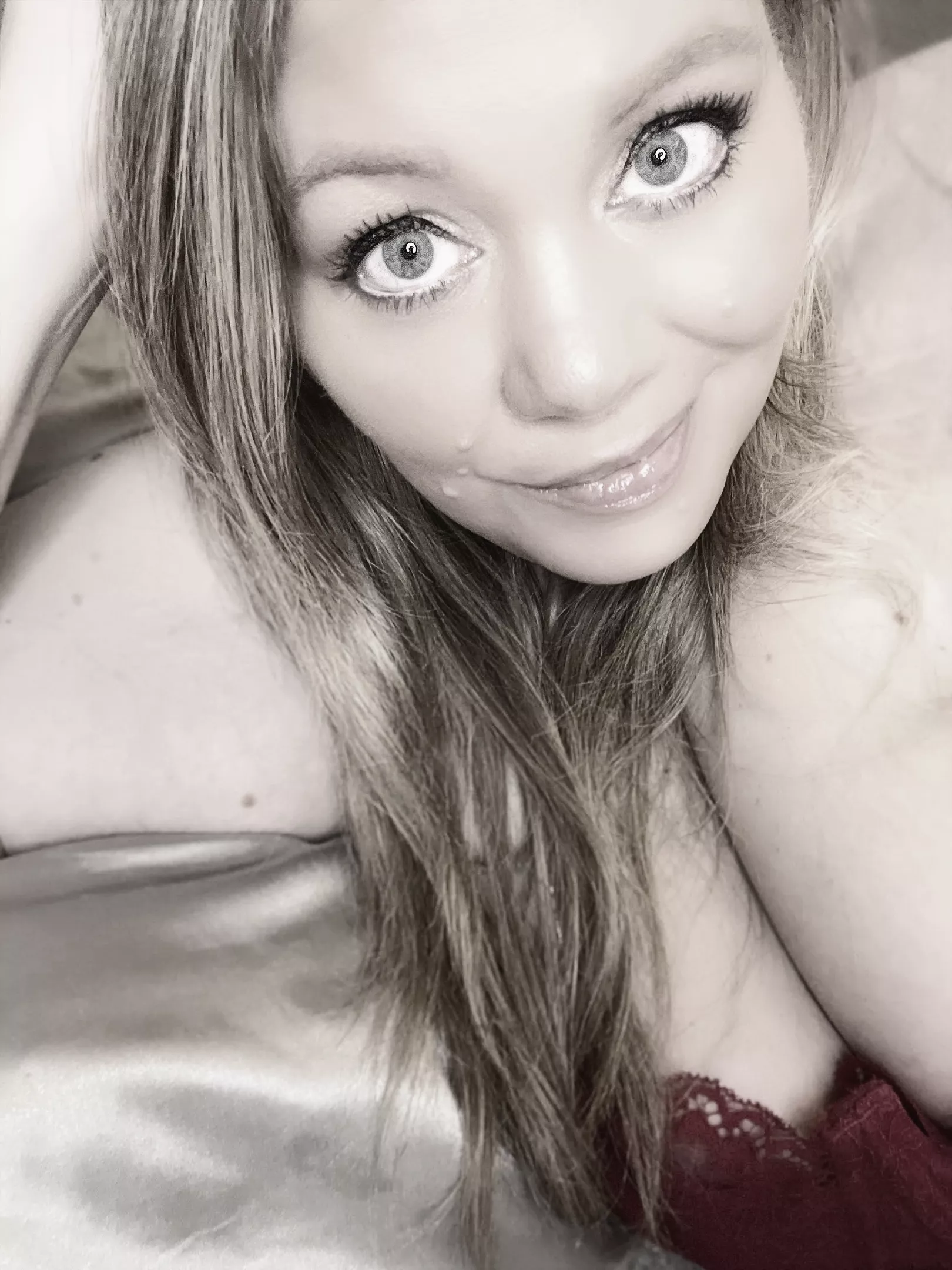 Come back to bed? 💋 posted by DolliXxx