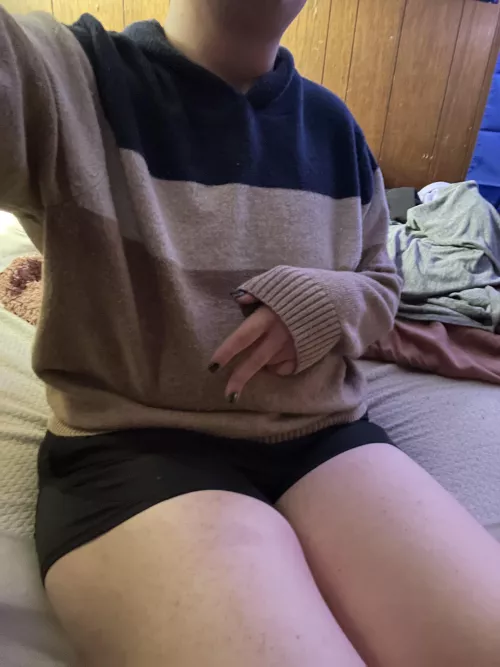 Do you like my sweater? by El_Hoxo