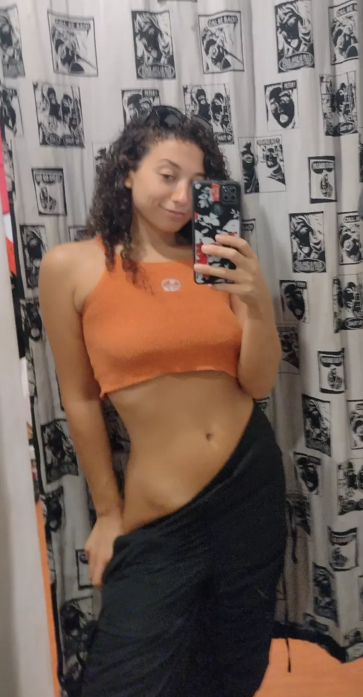 grab me by the waist and take me to the moon posted by bruja_bruta