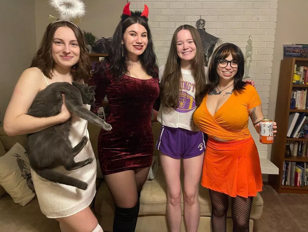 Halloween posted by NotaTuxedoTshirt