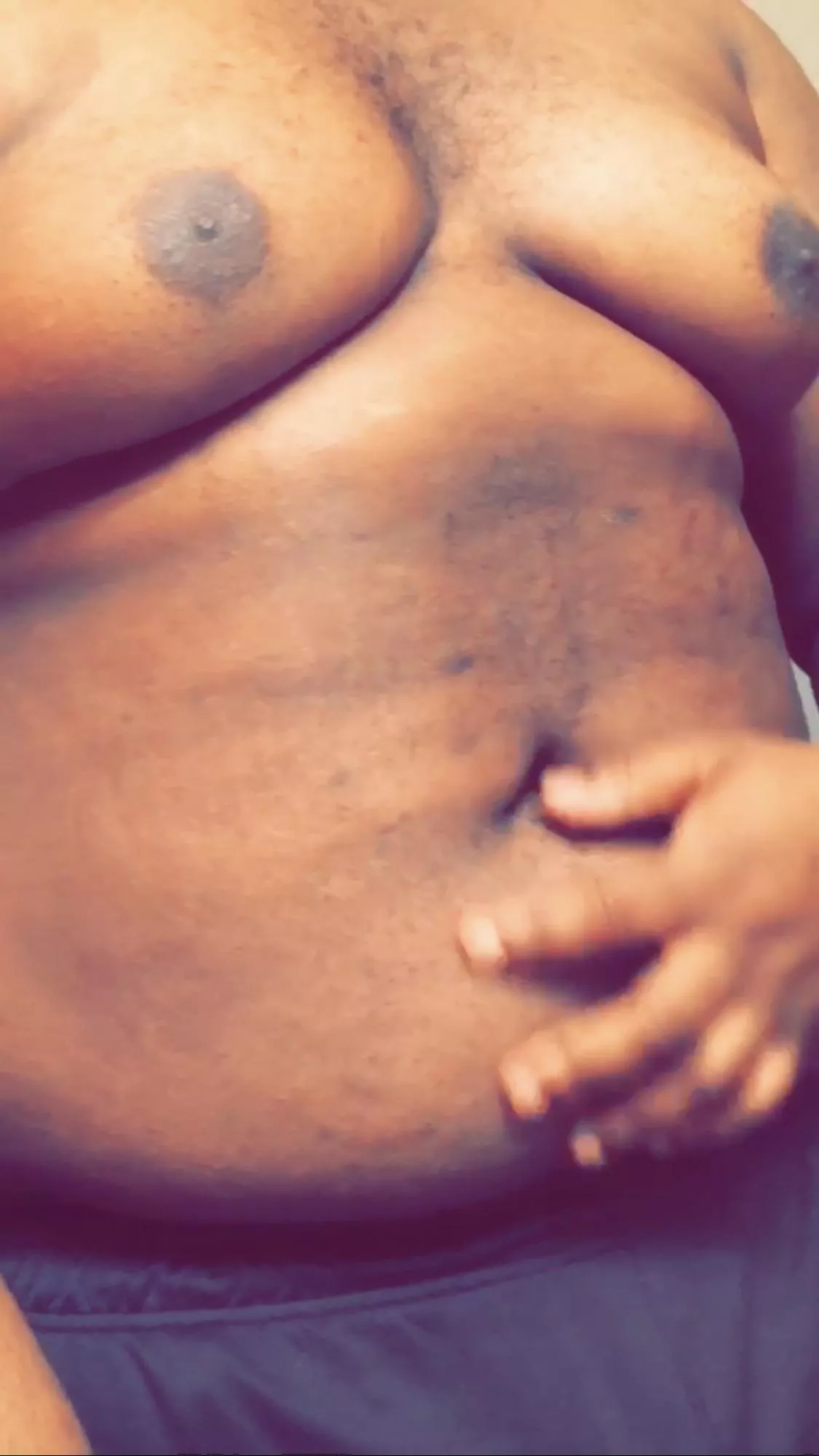 Hey 21 verse here hmu 😊 posted by Special_Luck2696