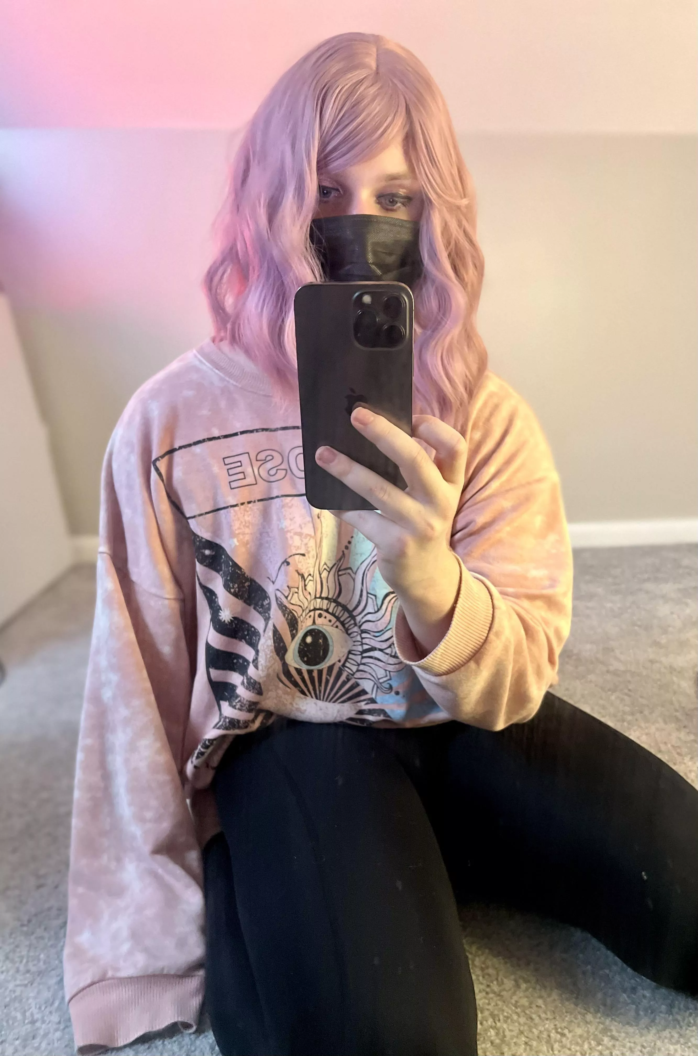 Hi guys 🥰 posted by Lily_NextDoor