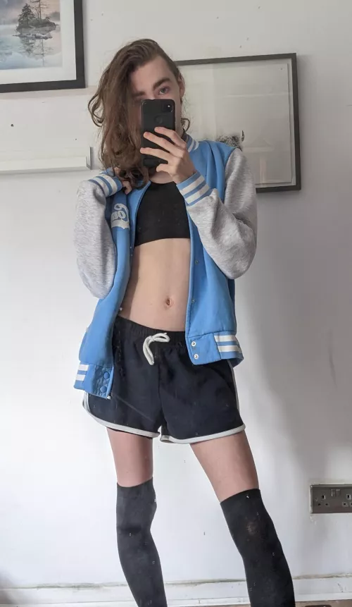 Hi >~< I've never really dressed fem before and thought I'd share, what do you all think? 🥺💕 by spitethechicken