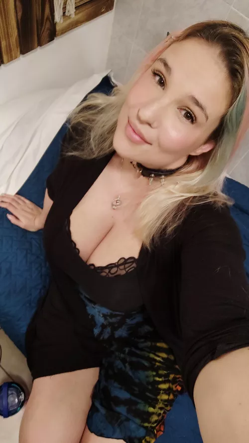 I hope you'd take this milf out on a date like this by Sarothica69