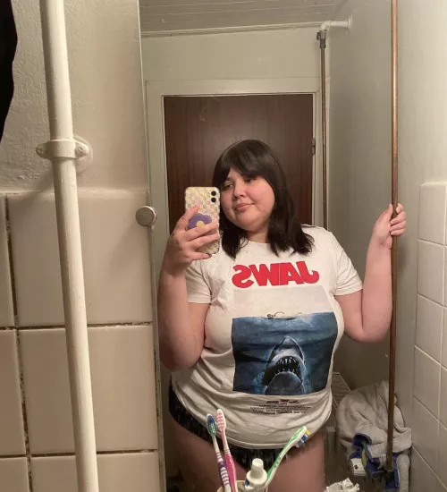 I need a feeder!!! by Aromatic-Drawer-7660