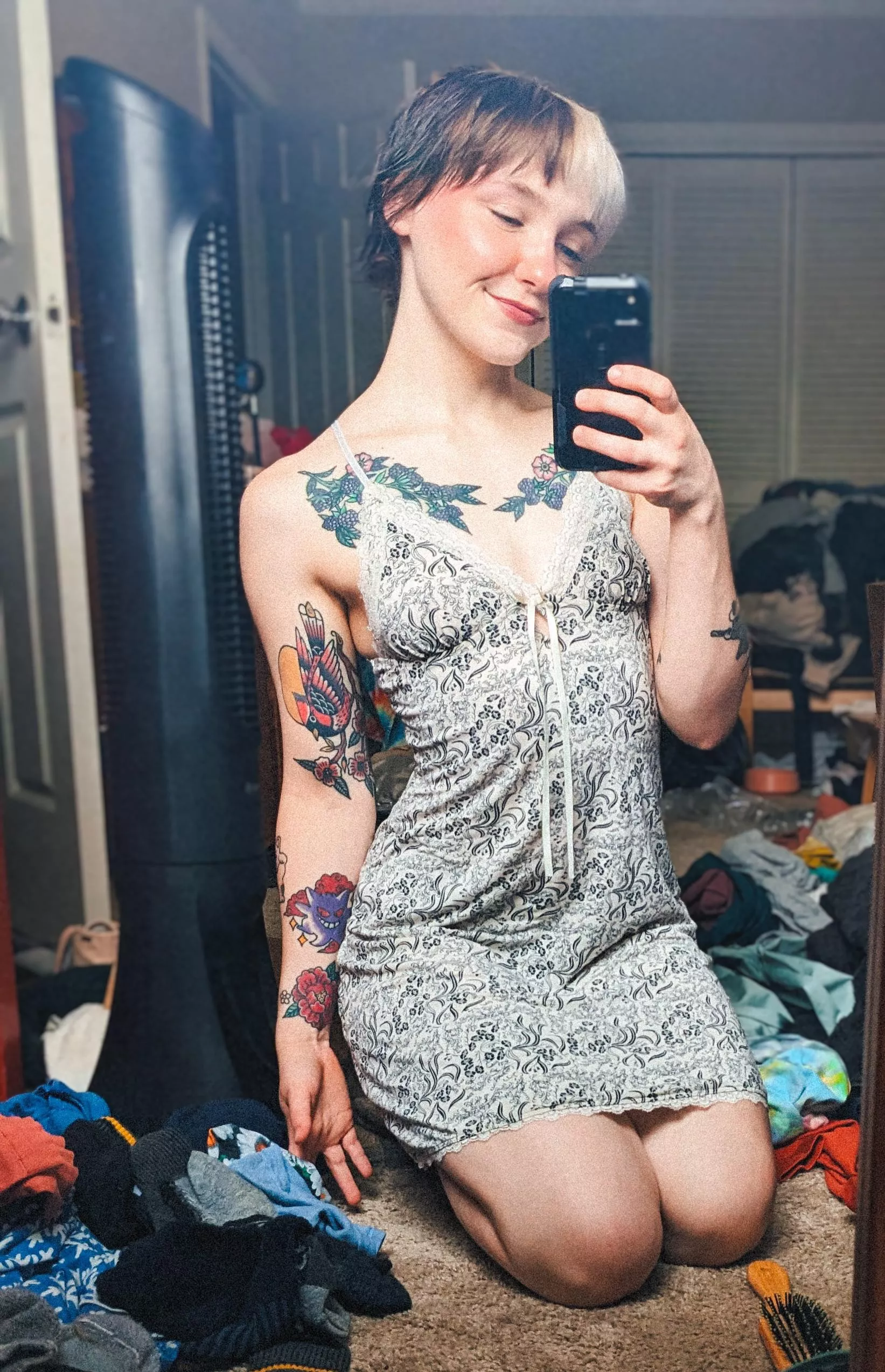 i thrifted this cute lil nightgown!!! [NB] posted by flabpie