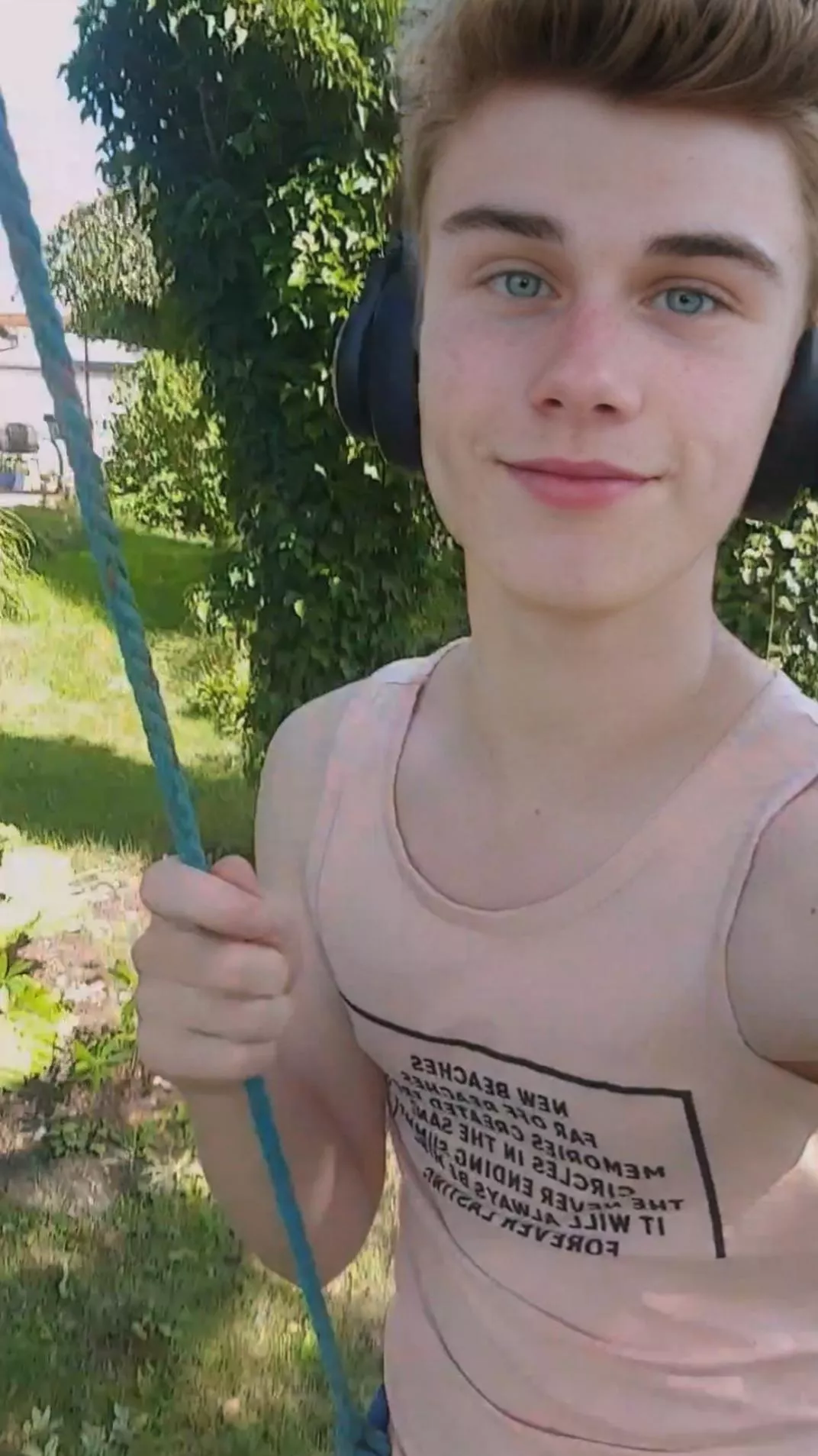 Im really missing summer and sun 🥺☀️ posted by boy_sharing_toy