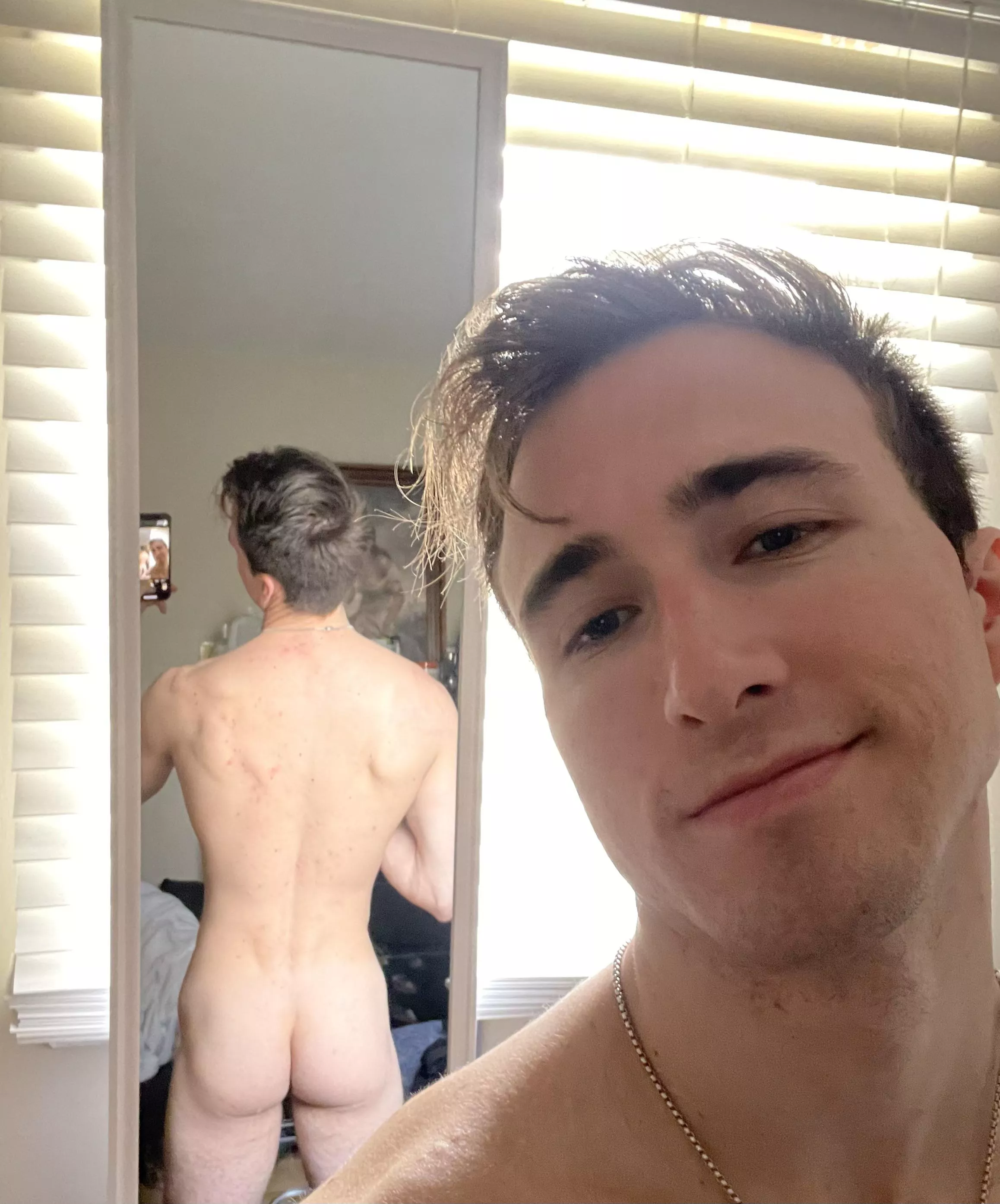 Just a mirror pic for ya (: posted by kyberxangelo