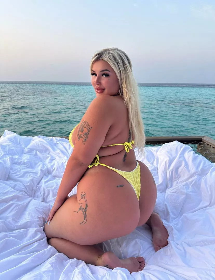 Let’s make out posted by bambibabe99