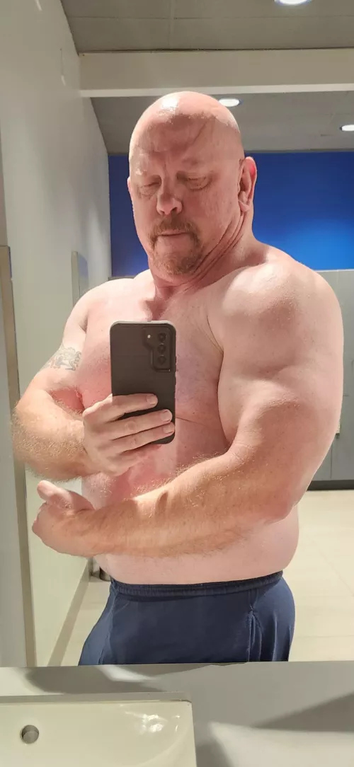 (M) Chest shoulders and tri's by Thurman_35