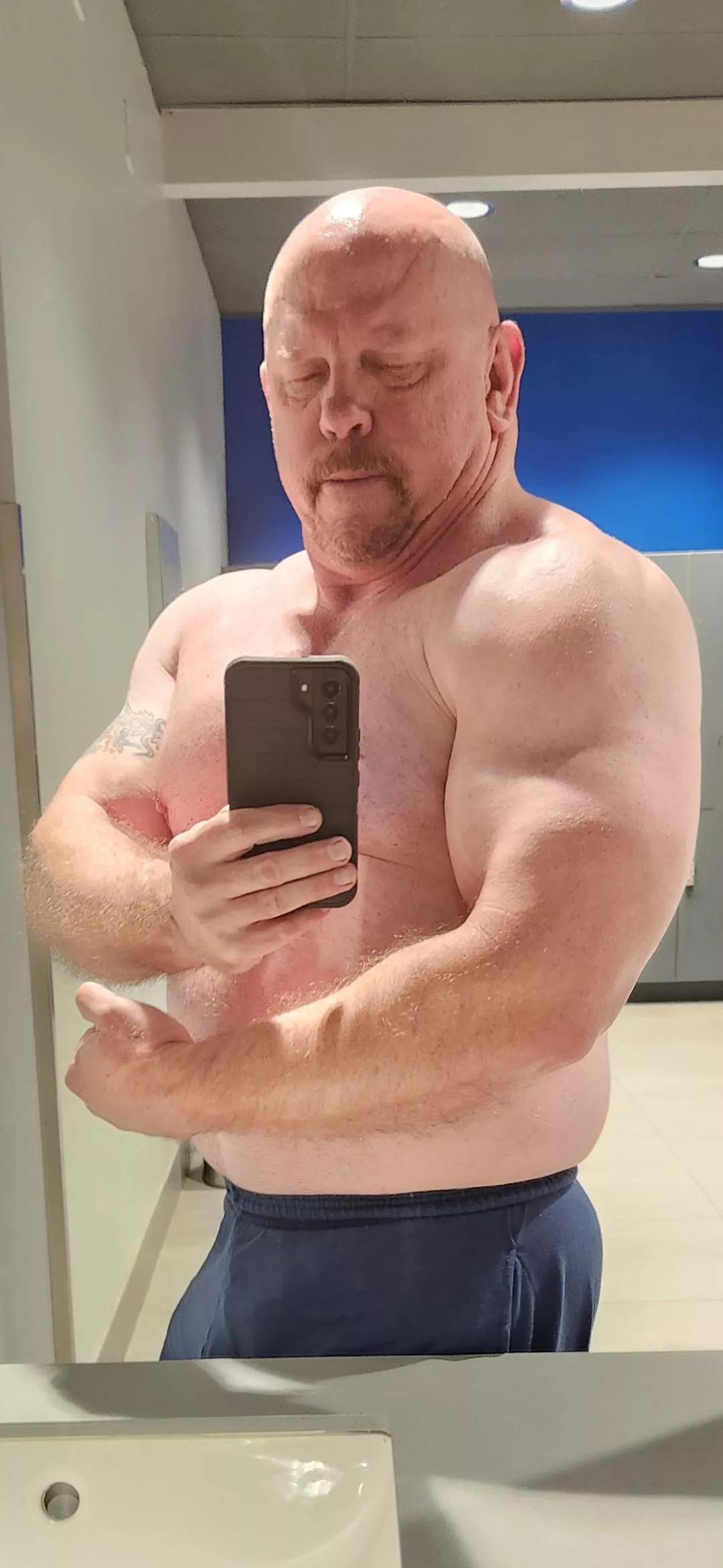 (M) Chest shoulders and tri's posted by Thurman_35