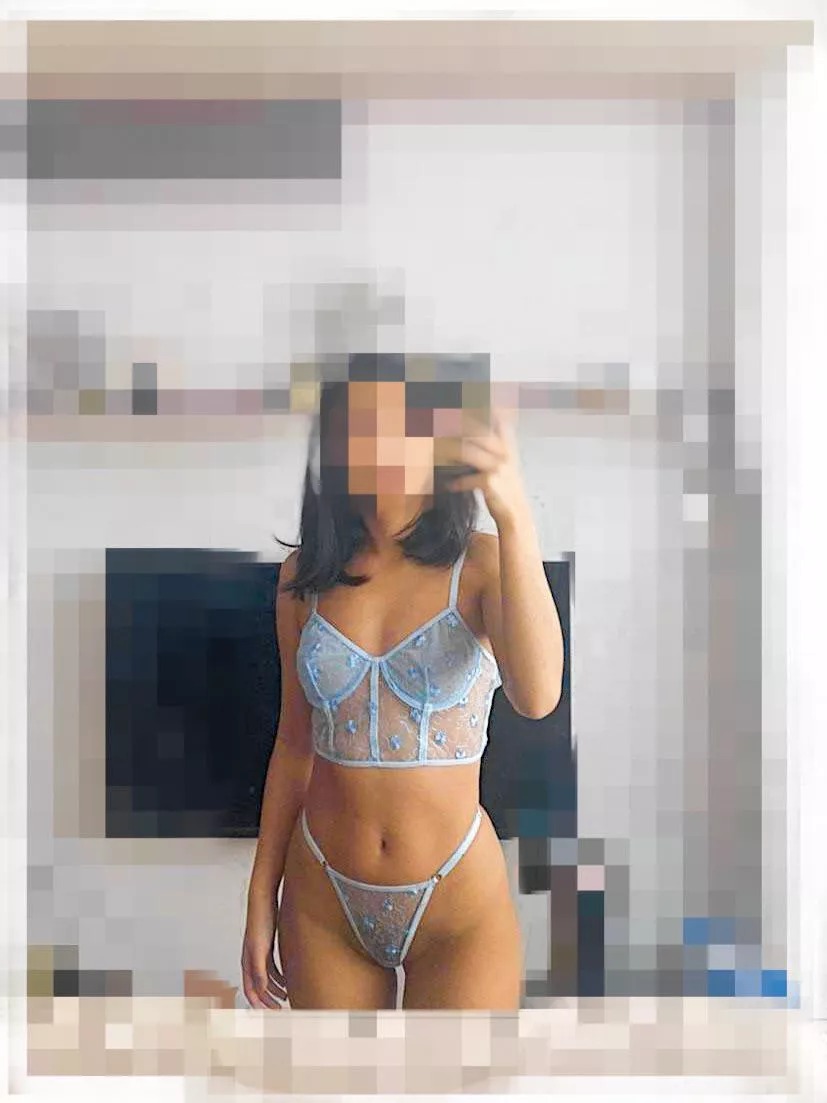 Rise and shine 🌸💙 [f] posted by orangebangs_69