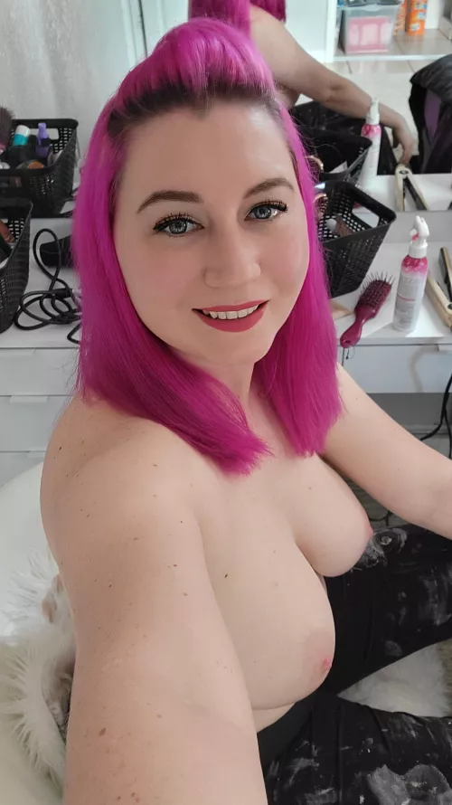 Roses are red violets are blue, I'm crappy at poems..... Can I show you my boobs? by PiddyKat