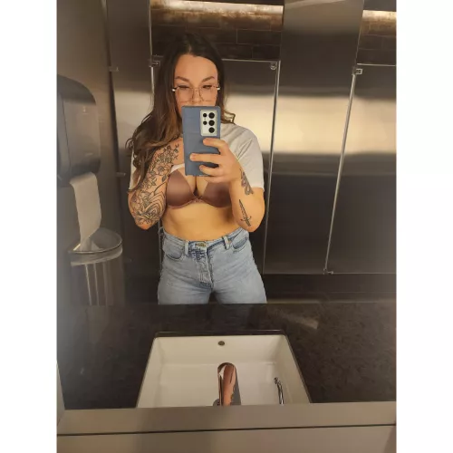 Should I be bad at the office today? by milf_era