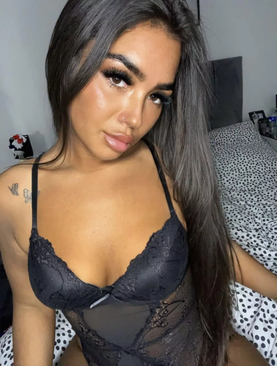 Someone come a fuck me hard 😘x posted by UnableNights