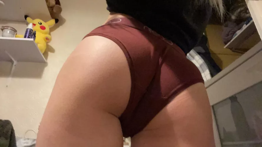 Super hungry by buttslutt10