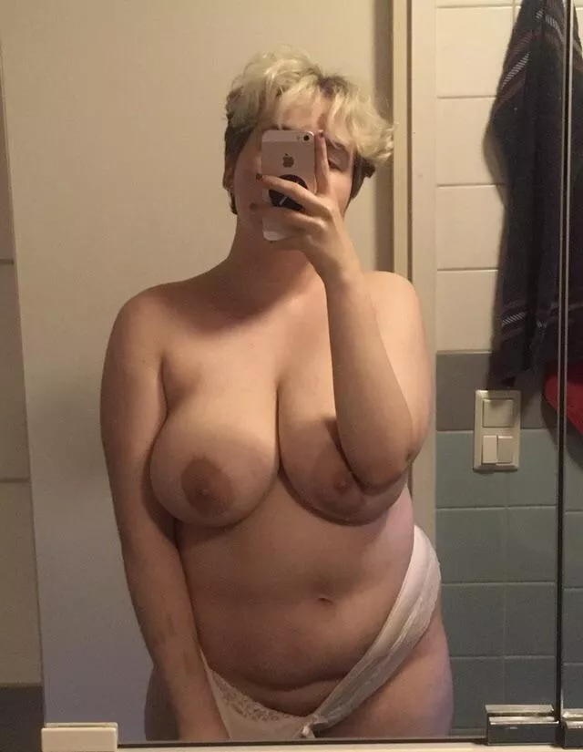 Take off my panties and suck my t-dick posted by prince-venus